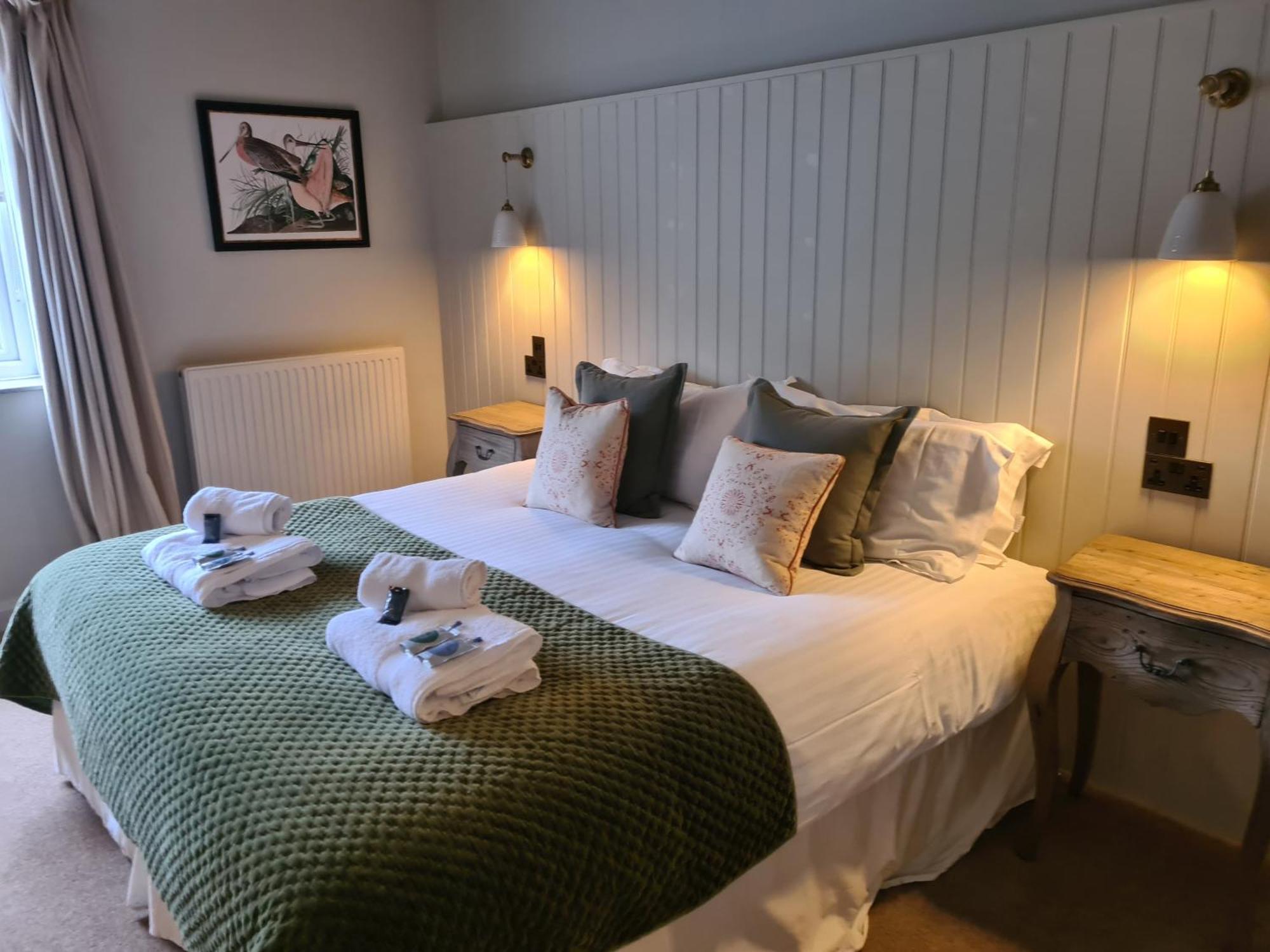 Priory Inn Tetbury Ngoại thất bức ảnh